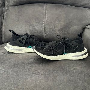 Adidas woman’s sneakers